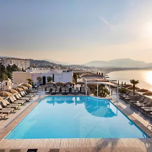 Radisson Blu 4* ניס
