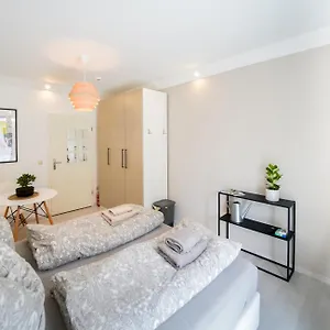 Apartment Stilvolles Im Laessigsten Viertel, München