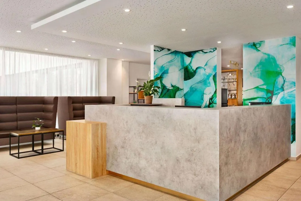 מלון Wyndham Garden Munich Messe